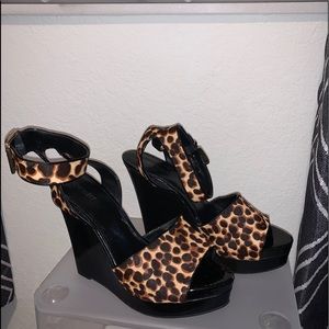 Nine West 4” wedge size 11M - Used.